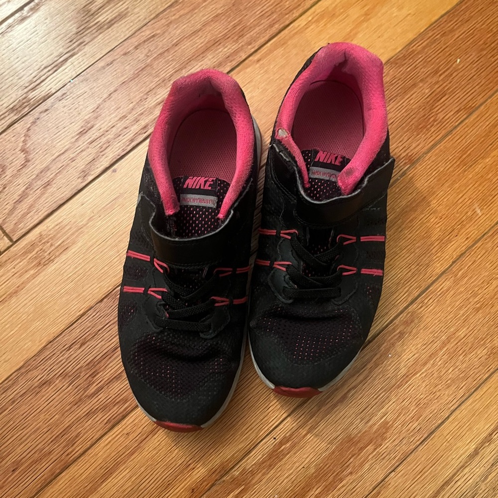 Girls Nike sneakers